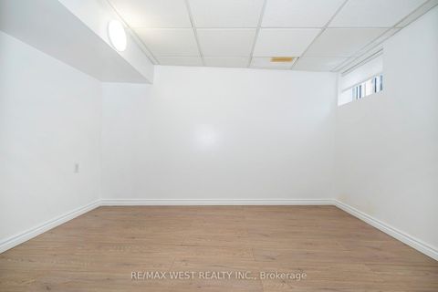 Photo 26 at 22 Dimplefield Place, West Deane, Toronto