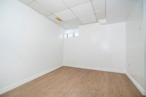 Photo 27 at 22 Dimplefield Place, West Deane, Toronto