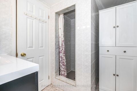 Photo 31 at 22 Dimplefield Place, West Deane, Toronto