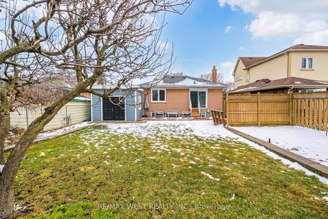 Photo 36 at 22 Dimplefield Place, West Deane, Toronto