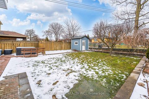 Photo 38 at 22 Dimplefield Place, West Deane, Toronto
