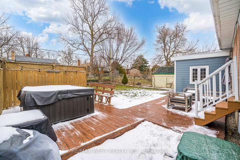 Photo 39 at 22 Dimplefield Place, West Deane, Toronto