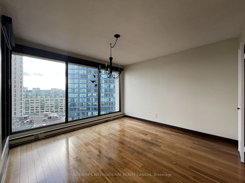 Photo 11 at 1414 - 55 Harbour Square, Waterfront Communities C1, Toronto