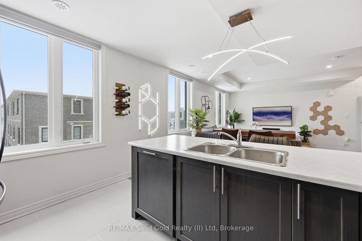 Photo 15 at 58 - 383 Dundas Street E, Waterdown, Hamilton