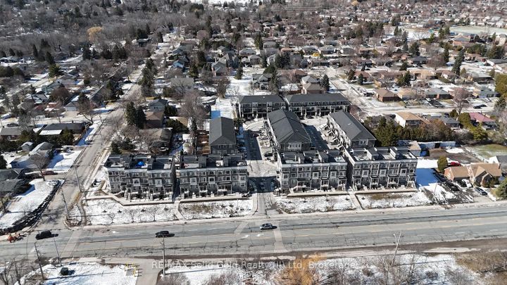 Photo 44 at 58 - 383 Dundas Street E, Waterdown, Hamilton