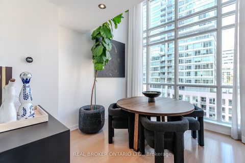 Photo 1 at Lph22 - 21 Nelson Street, Waterfront Communities C1, Toronto