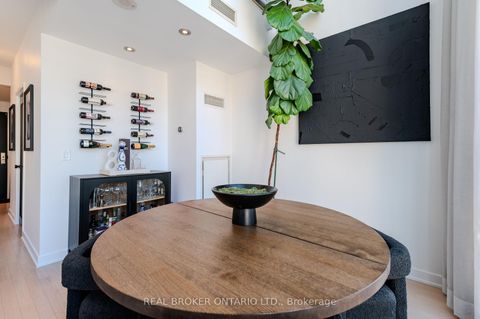 Photo 2 at Lph22 - 21 Nelson Street, Waterfront Communities C1, Toronto