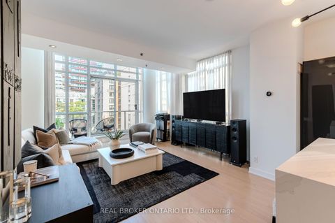 Photo 6 at Lph22 - 21 Nelson Street, Waterfront Communities C1, Toronto