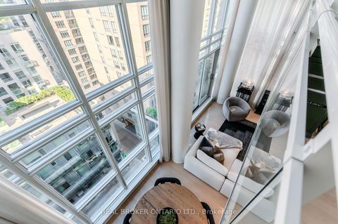 Photo 11 at Lph22 - 21 Nelson Street, Waterfront Communities C1, Toronto