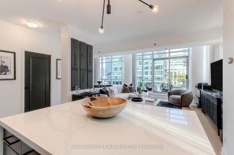 Photo 15 at Lph22 - 21 Nelson Street, Waterfront Communities C1, Toronto