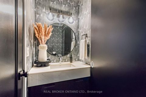 Photo 17 at Lph22 - 21 Nelson Street, Waterfront Communities C1, Toronto