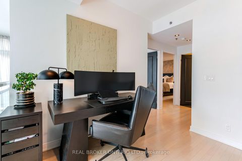 Photo 22 at Lph22 - 21 Nelson Street, Waterfront Communities C1, Toronto