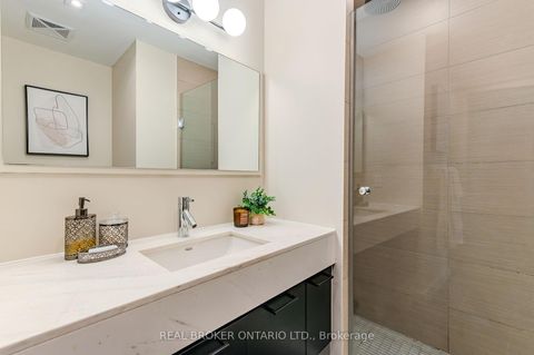 Photo 35 at Lph22 - 21 Nelson Street, Waterfront Communities C1, Toronto