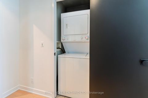 Photo 36 at Lph22 - 21 Nelson Street, Waterfront Communities C1, Toronto