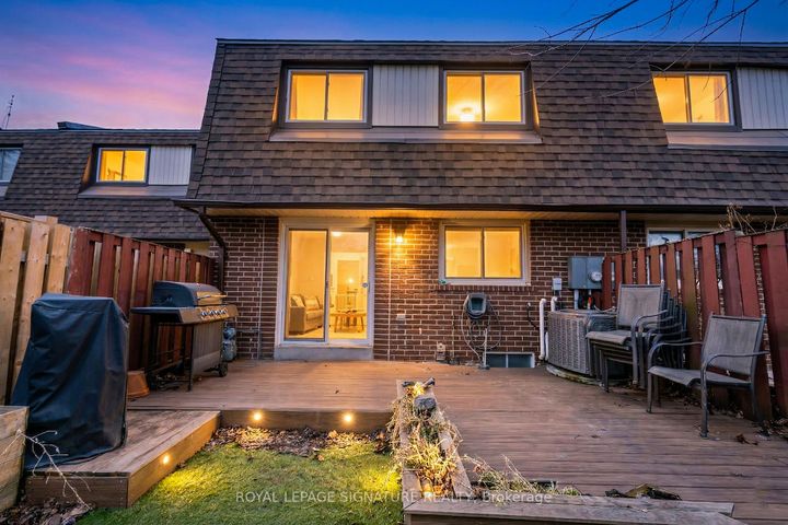 Photo 1 at #20 - 6240 Montevideo Road, Meadowvale, Mississauga