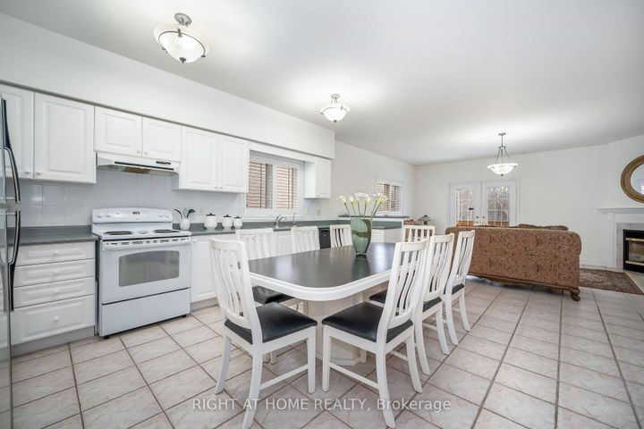 Photo 17 at 46 Woodhaven Crescent, Oak Ridges, Richmond Hill