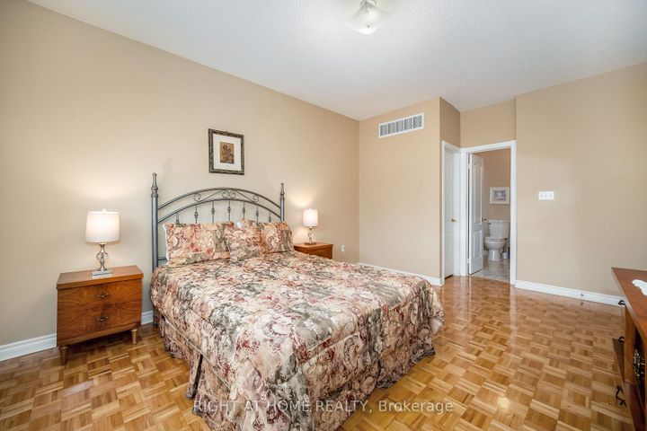 Photo 33 at 46 Woodhaven Crescent, Oak Ridges, Richmond Hill
