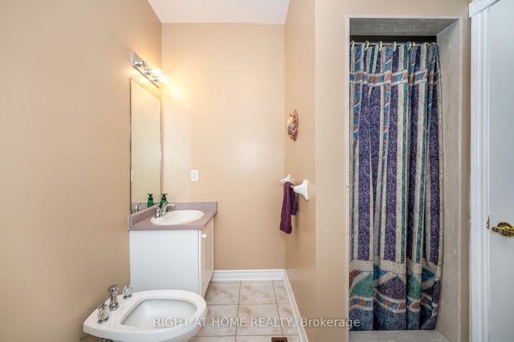 Photo 34 at 46 Woodhaven Crescent, Oak Ridges, Richmond Hill