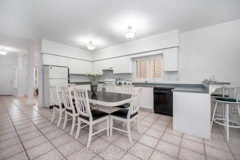 Photo 18 at 46 Woodhaven Crescent, Oak Ridges, Richmond Hill