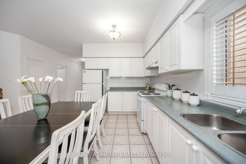 Photo 21 at 46 Woodhaven Crescent, Oak Ridges, Richmond Hill