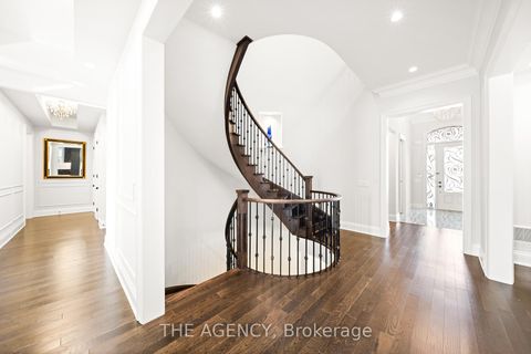 Photo 4 at 28 Chuck Ormsby Crescent, King City, King