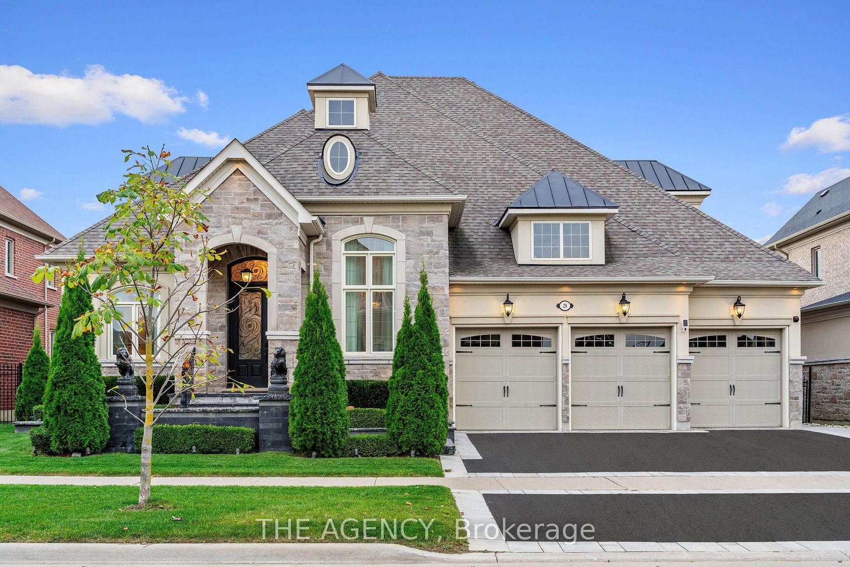 28 Chuck Ormsby Crescent, King City, King 