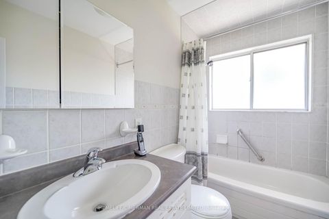 Photo 8 at 28 Renshaw Street, CFB, Toronto