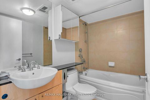 Photo 17 at 2209 - 373 Front Street W, Waterfront Communities C1, Toronto