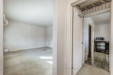 Photo 6 at 402 Division Street, O'Neill, Oshawa