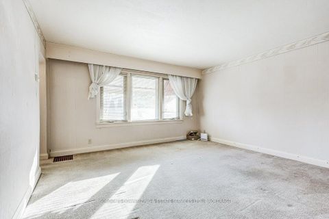 Photo 11 at 402 Division Street, O'Neill, Oshawa