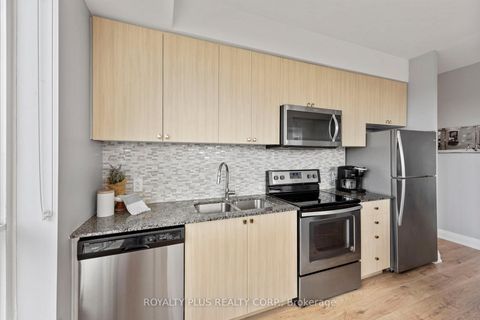 Photo 16 at 407 - 2800 Keele Street, CFB, Toronto