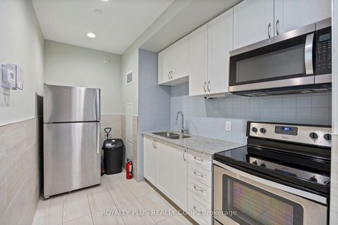Photo 39 at 407 - 2800 Keele Street, CFB, Toronto