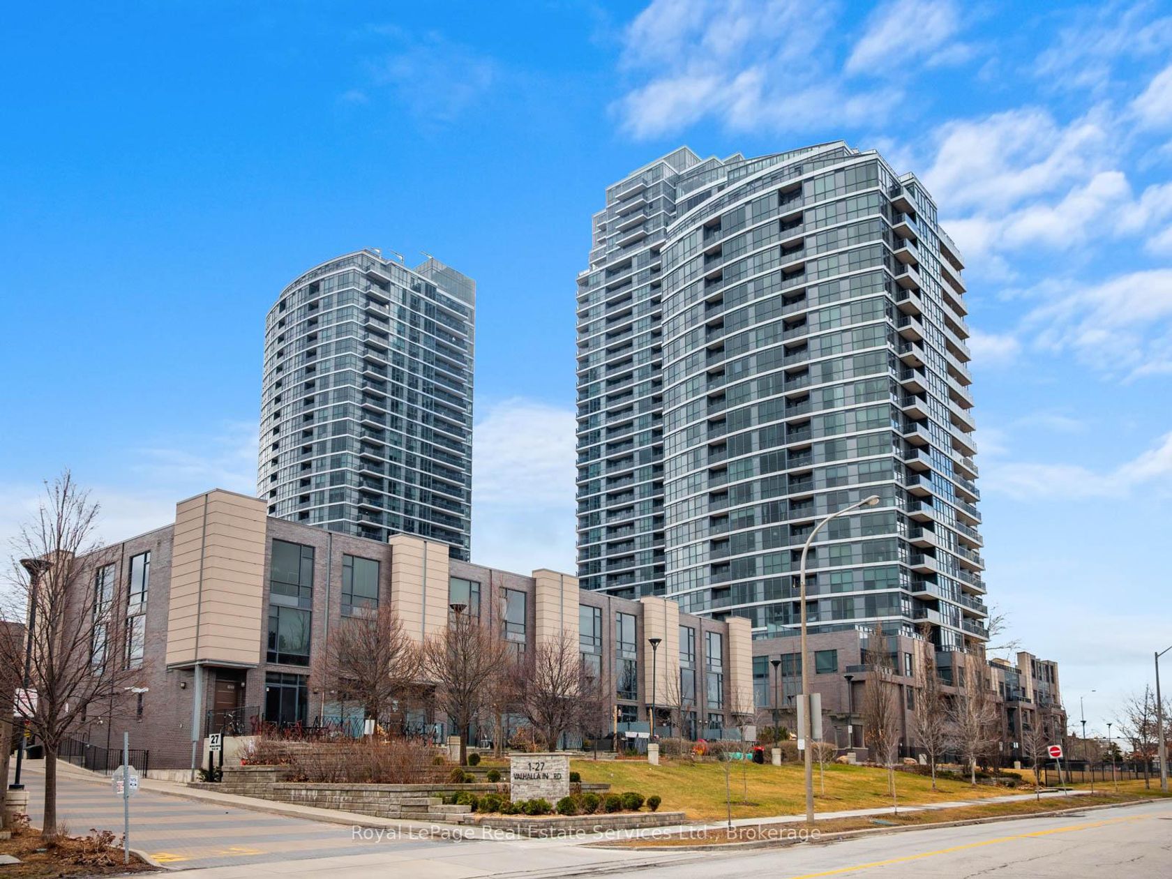 2107 - 9 Valhalla Inn Road, City Centre West, Toronto by Loree Meneguzzi Real Estate 2107 - 9 Valhalla Inn Road, City Centre West, Toronto