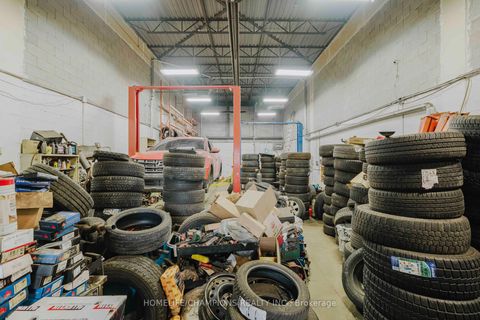 Photo 8 at 12 - 2835 Markham Road, Rouge E11, Toronto