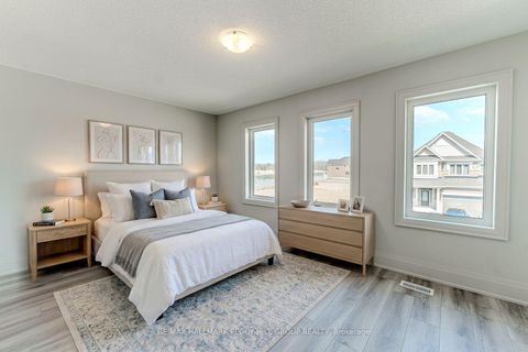 Photo 8 at 5 Amsterdam Drive, Shore, Barrie