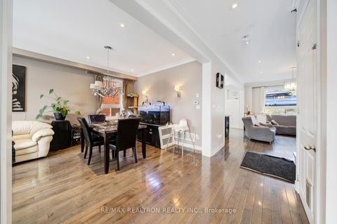 Photo 4 at 22 Northern Dancer Drive, Windfields, Oshawa