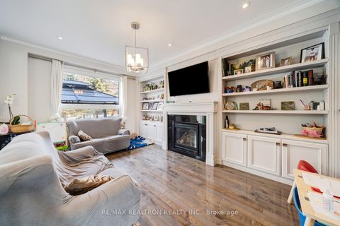 Photo 10 at 22 Northern Dancer Drive, Windfields, Oshawa