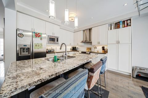 Photo 20 at 22 Northern Dancer Drive, Windfields, Oshawa