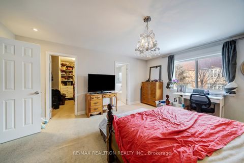 Photo 25 at 22 Northern Dancer Drive, Windfields, Oshawa