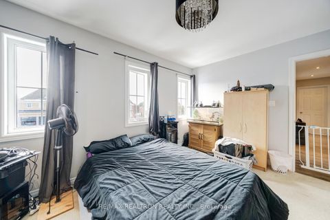 Photo 33 at 22 Northern Dancer Drive, Windfields, Oshawa