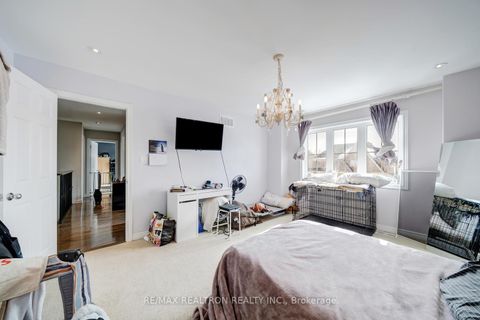 Photo 38 at 22 Northern Dancer Drive, Windfields, Oshawa