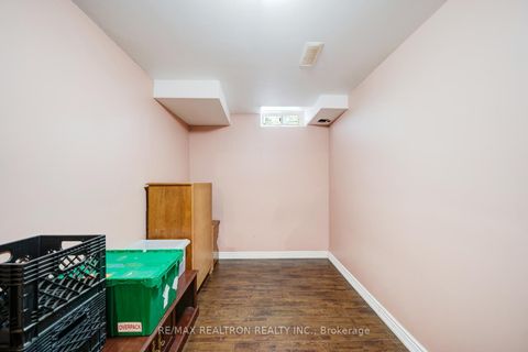 Photo 44 at 22 Northern Dancer Drive, Windfields, Oshawa