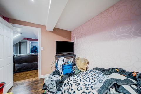 Photo 47 at 22 Northern Dancer Drive, Windfields, Oshawa