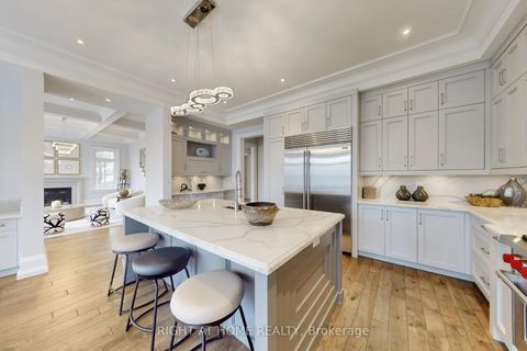 Photo 13 at 15 Davina Circle, Aurora Estates, Aurora