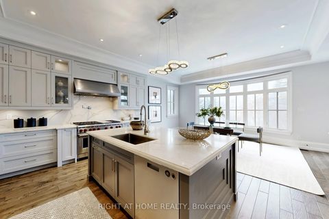 Photo 14 at 15 Davina Circle, Aurora Estates, Aurora