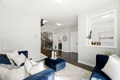 Photo 5 at 6 Aldridge Lane, Newcastle, Clarington