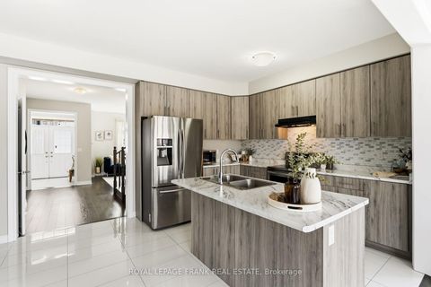 Photo 14 at 6 Aldridge Lane, Newcastle, Clarington