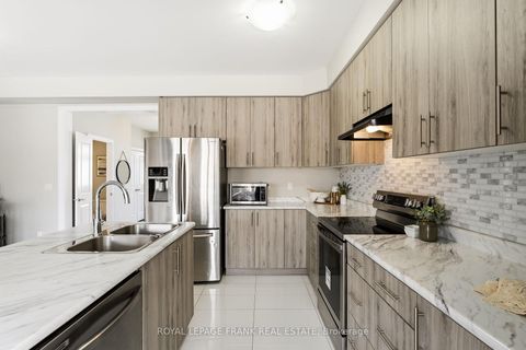 Photo 17 at 6 Aldridge Lane, Newcastle, Clarington