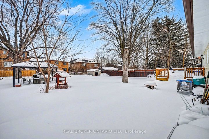 Photo 7 at 1069 Roosevelt Road, Lakeview, Mississauga