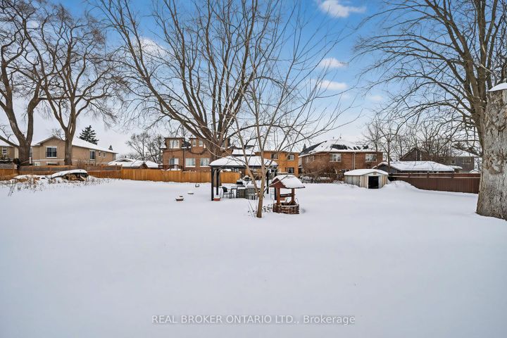 Photo 9 at 1069 Roosevelt Road, Lakeview, Mississauga